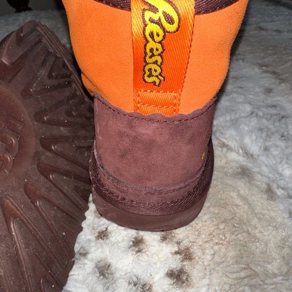 UGG X REESE’S BOOTS (limited edition) - Picture 5 of 12